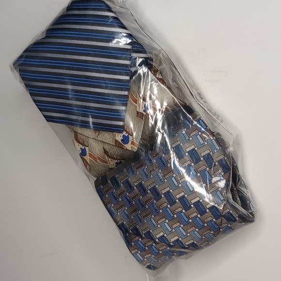 100% Silk (3) Tie Bundle - Picture 2 of 6